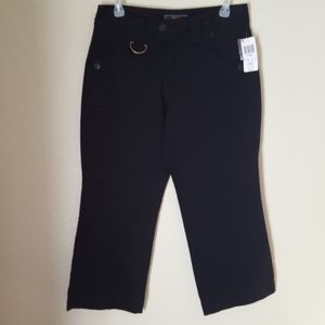 NWT Route 66 woman's black Capri pants size 6